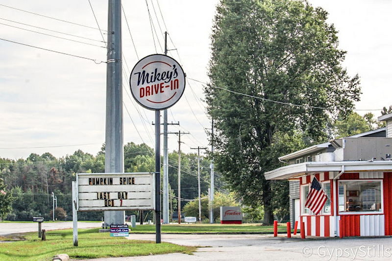Mikeys Drive-In - Web Listing (newer photo)